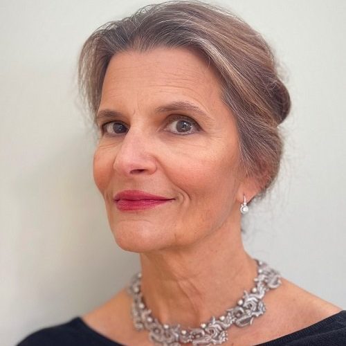 maria-carreira-e1715640875316.jpg